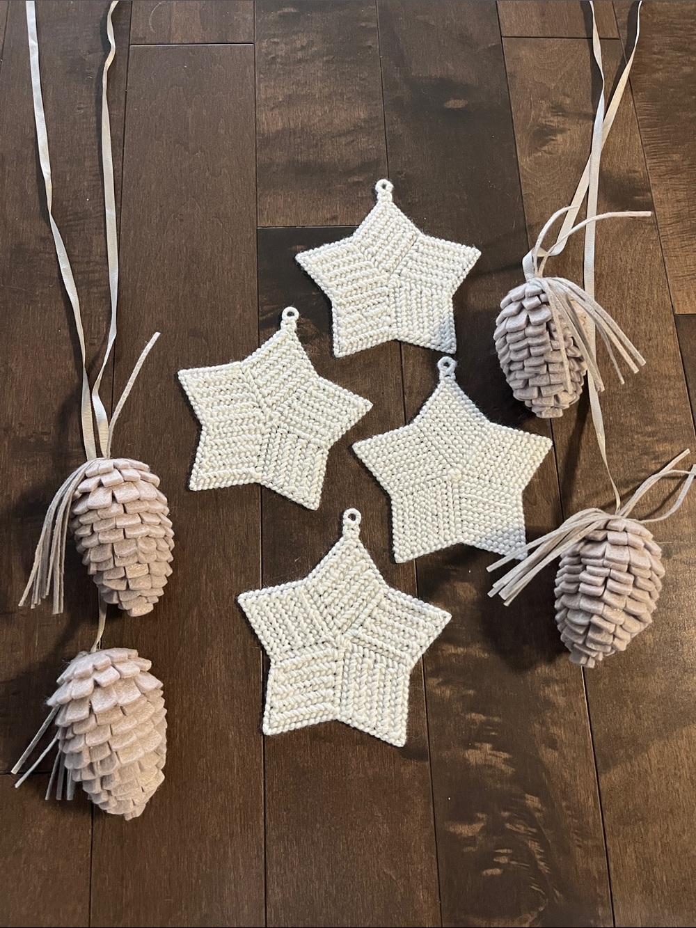 Handmade Cream Star Ornaments & Blush Pinecone Set - Home Holiday Decor